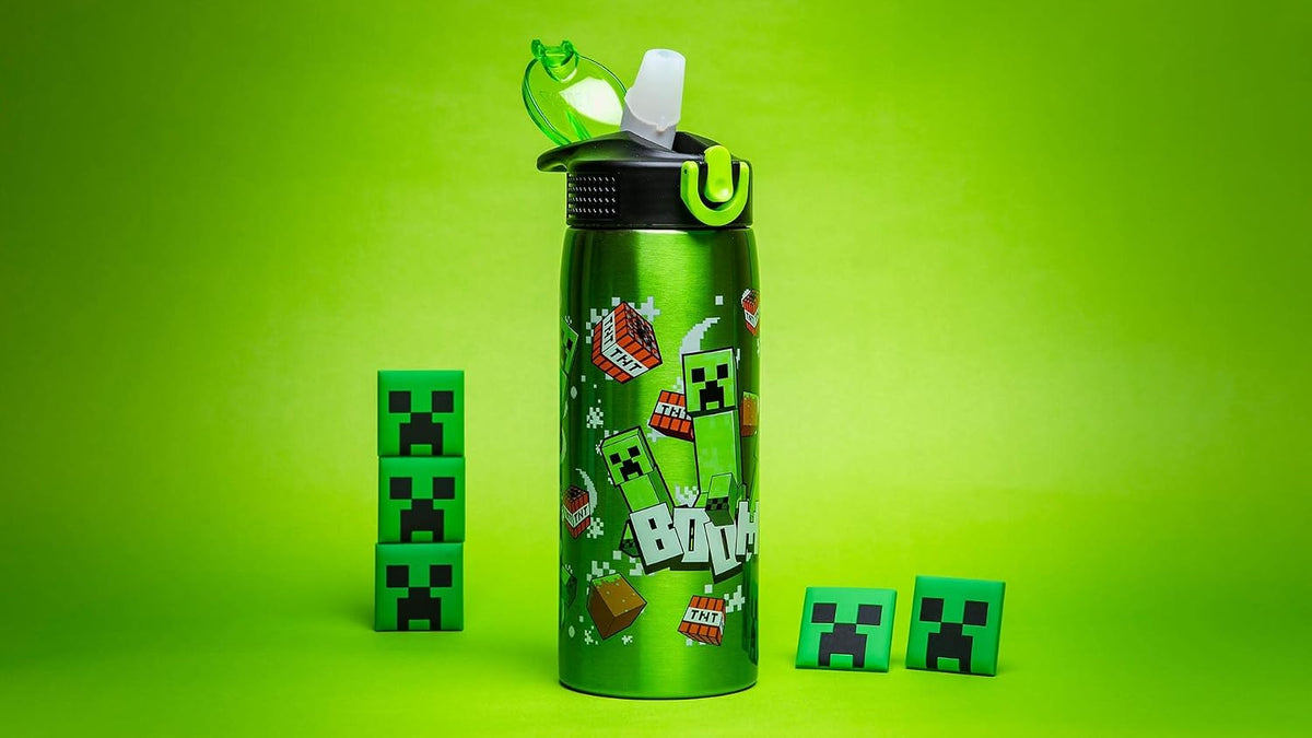 Zak Designs Botella de agua Minecraft para viajes y para el hogar,...