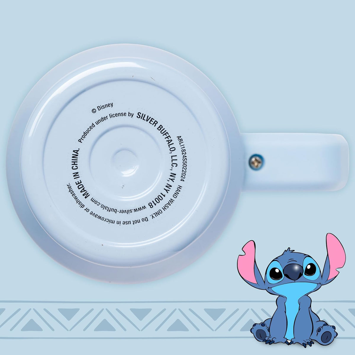 Silver Buffalo Disney Lilo y Stitch Gorra de Santa y Copos de Nieve...