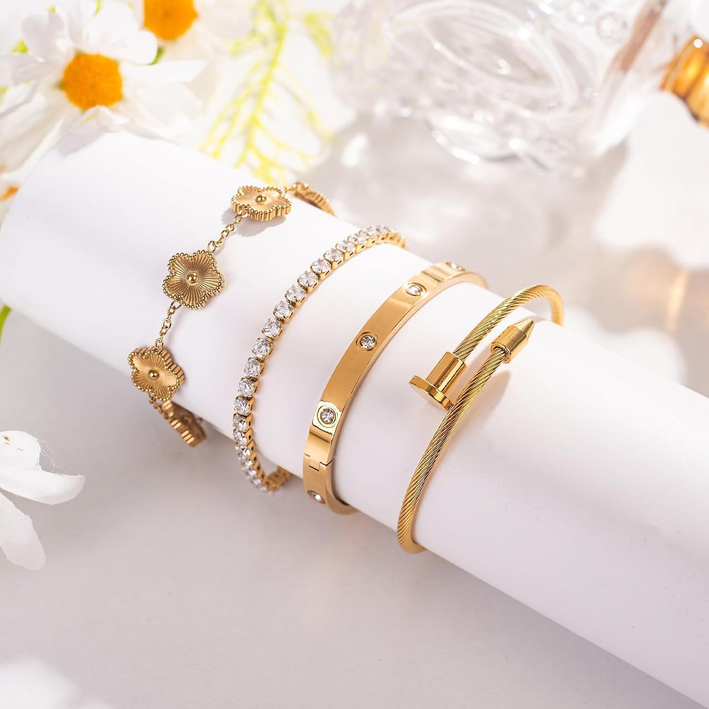 GIVCHO - Juego de pulsera y brazalete de clavos bañados en oro de 1...