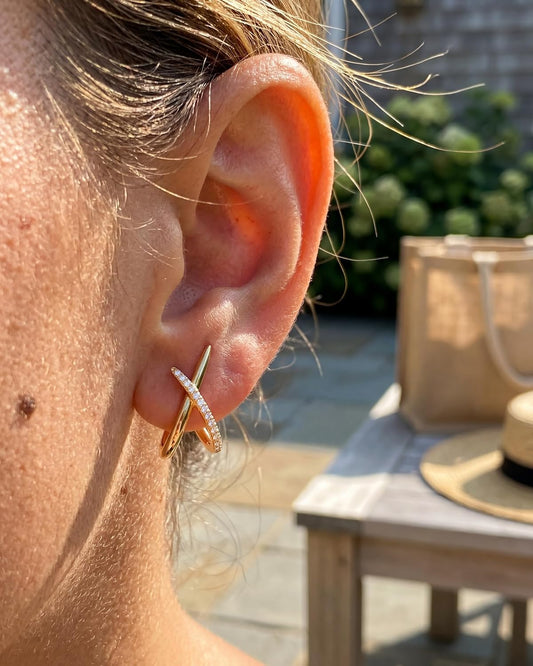 Aretes de oro para mujer a la moda, aretes de tuerca de oro de 14 q...