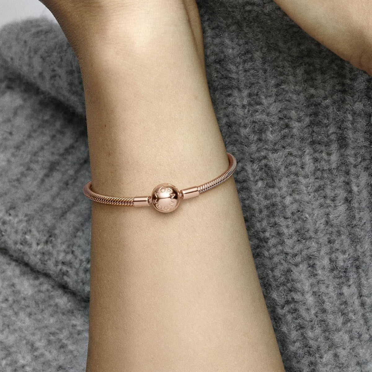 Pandora Icons Pulsera de cadena de serpiente chapada en oro rosa de...