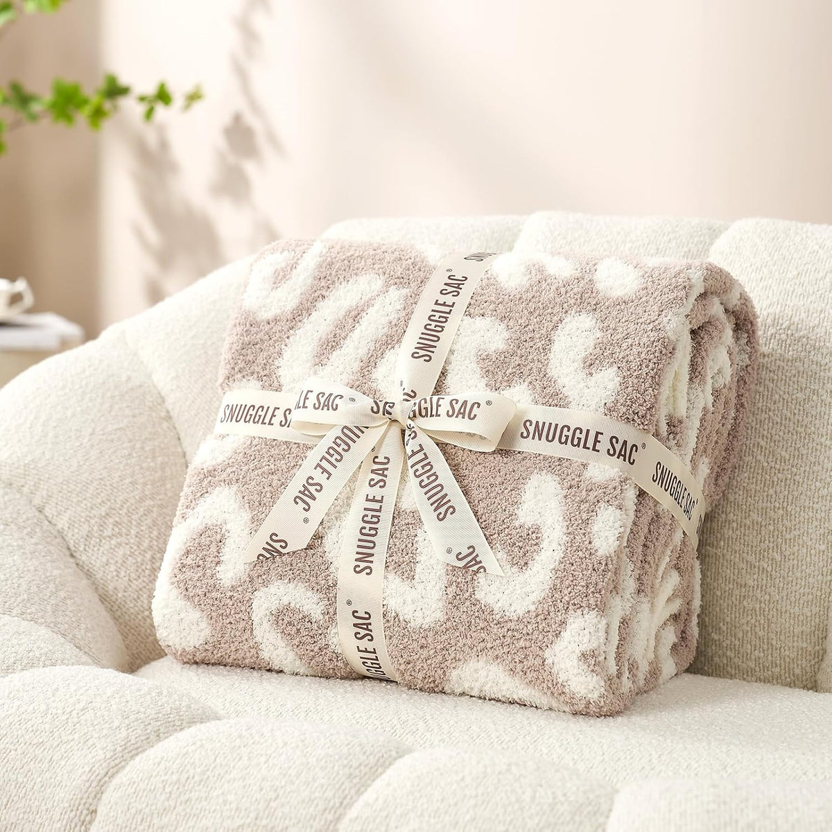 Snuggle Sac - Manta de leopardo reversible para sofá, cama, 50x60 p...