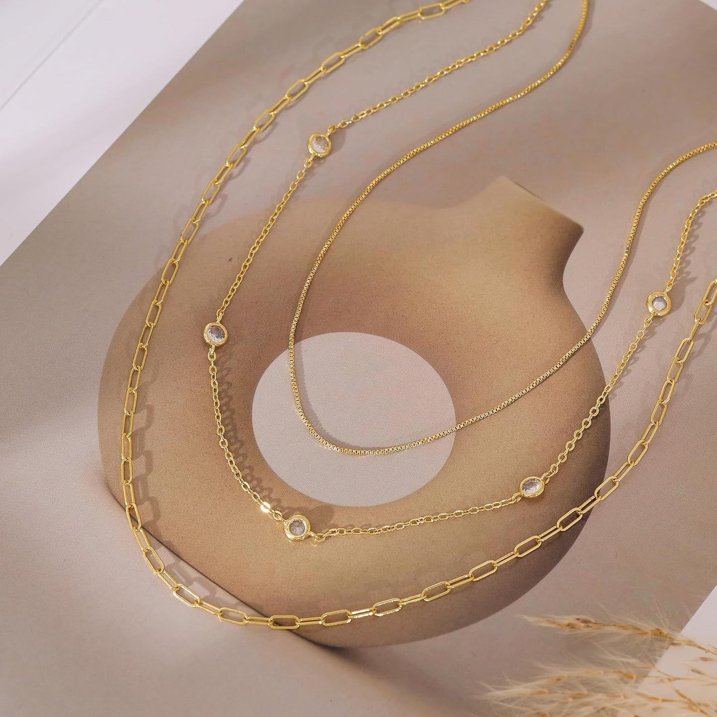 Fwlisesa Collares en capas para mujer, conjunto de collares de oro...