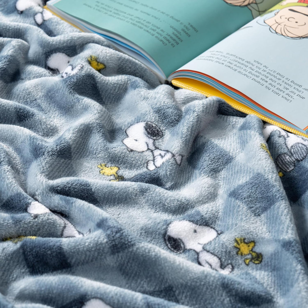 Berkshire Blanket Peanuts® VelvetLoft® - Manta de felpa de Snoopy d...