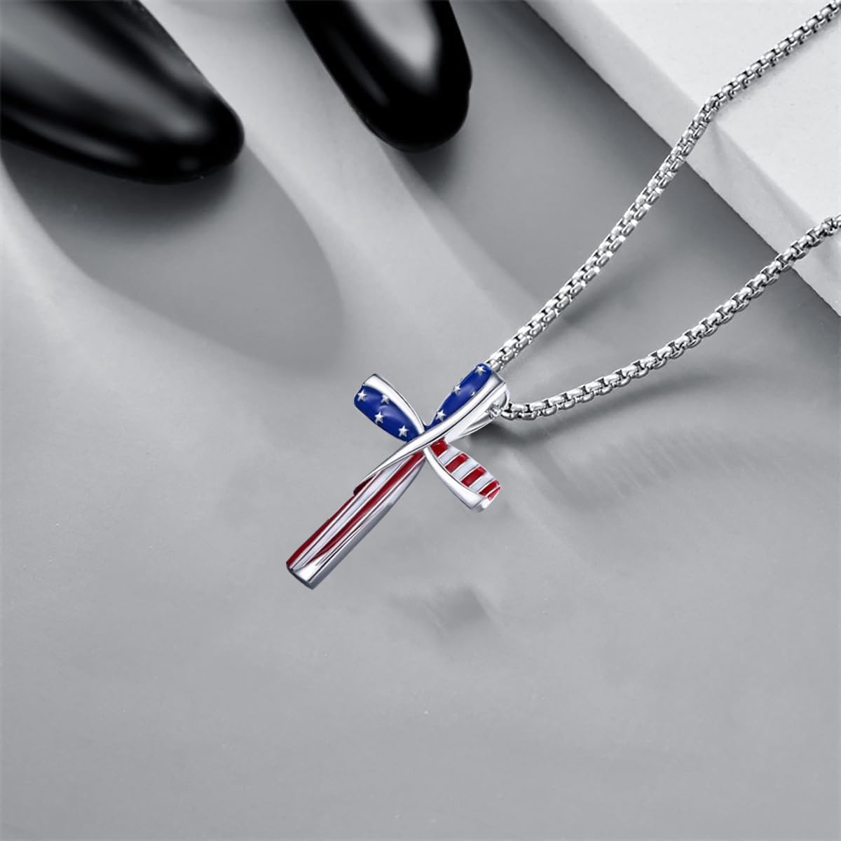 Hebelee Collar esmaltado con colgante de bandera de Estados Unidos...