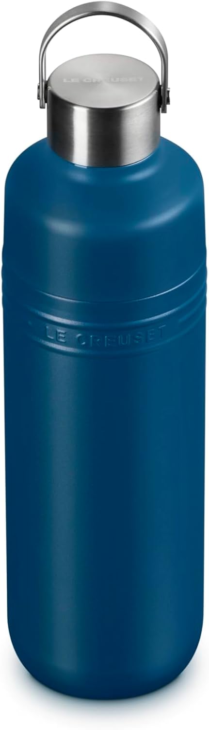Le Creuset Botella de agua de acero inoxidable On The Go, 33 onzas....