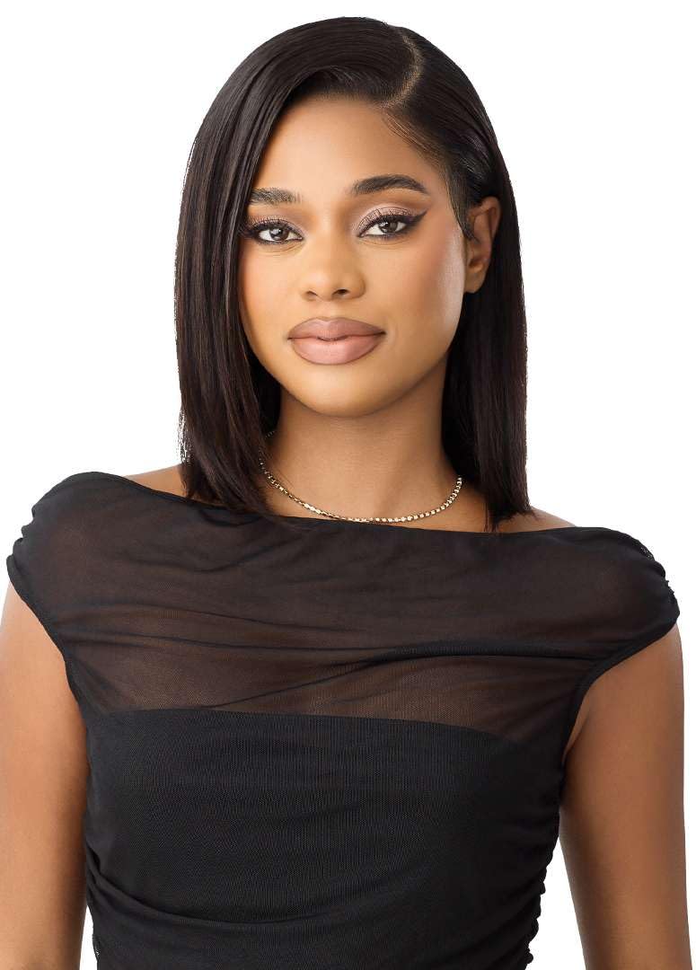 Outre Mytresses Black - Peluca de encaje frontal de 13 x 4 pulgadas...