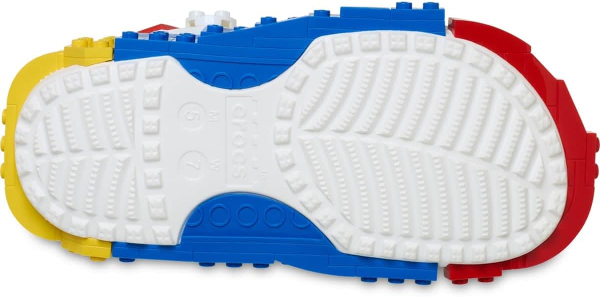 Crocs Zuecos clásicos unisex para adultos, con sistema LEGO para mu...