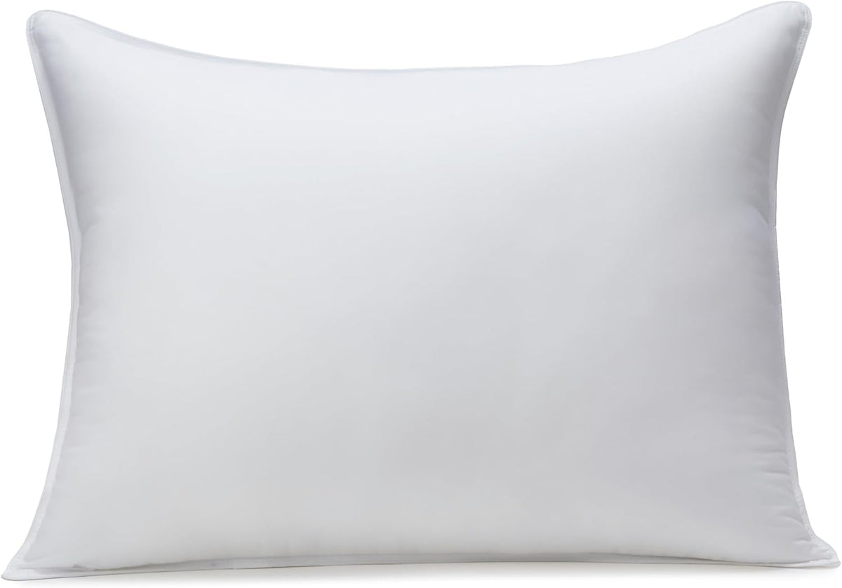 Amazon Basics - Almohadas de cama con relleno alternativo, de densi...