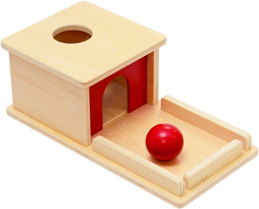 Montessori, caja de permanencia de objetos con charola y pelota.