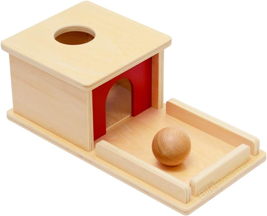 Montessori, caja de permanencia de objetos con charola y pelota.