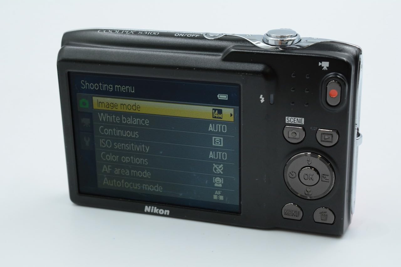Nikon COOLPIX S3100 Cámara digital de 14 MP con lente de zoom óptic...