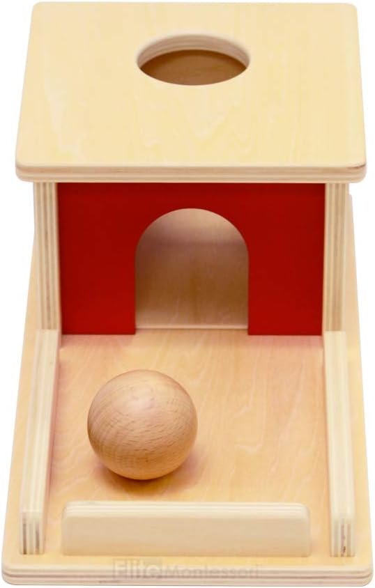Montessori, caja de permanencia de objetos con charola y pelota.