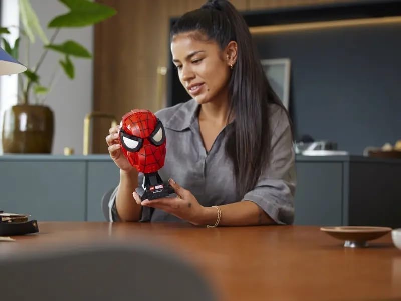 LEGO Marvel 76285 - Máscara de Spider-Man, color rojo