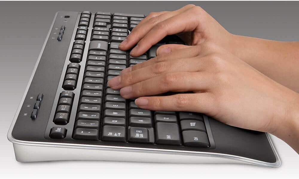 Logitech Combo de teclado y mouse inalámbricos MK520