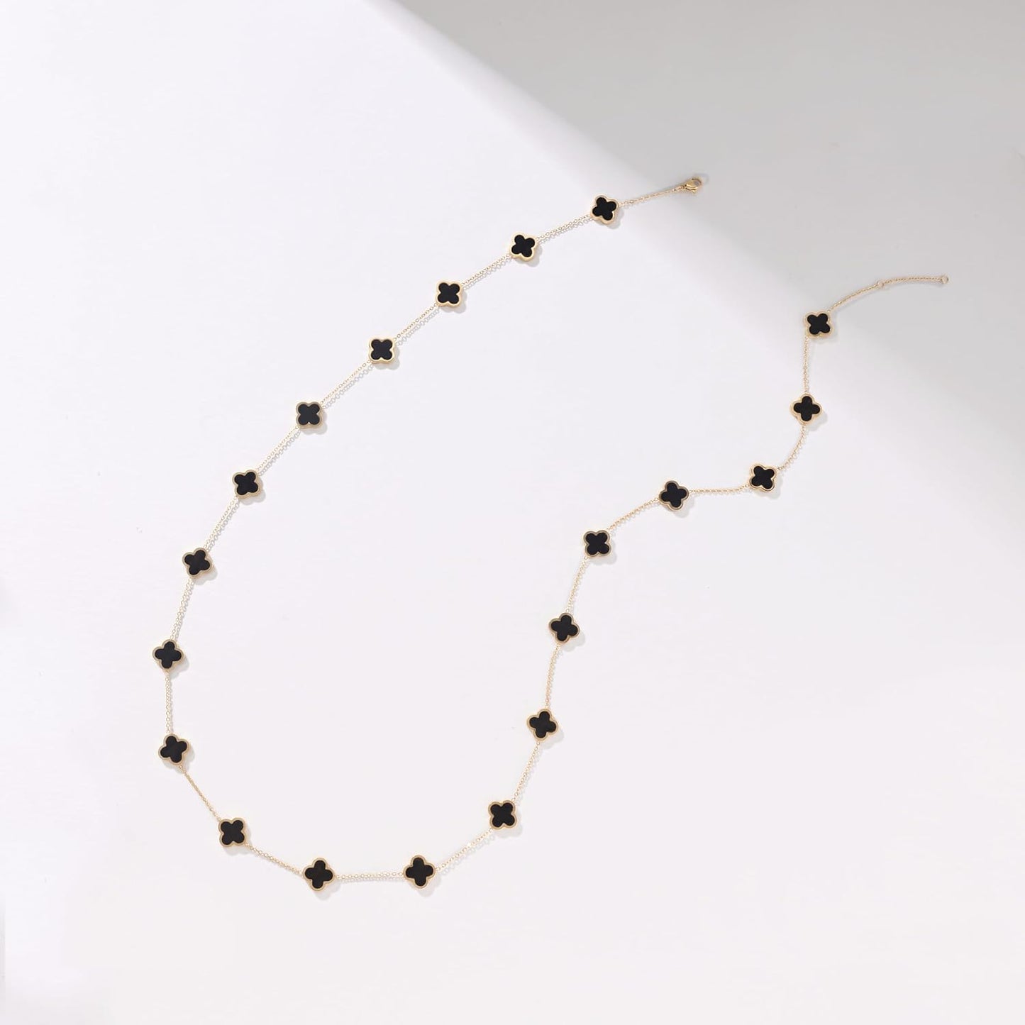 Billet-doux Collar de trébol chapado en oro de 18 quilates para muj...