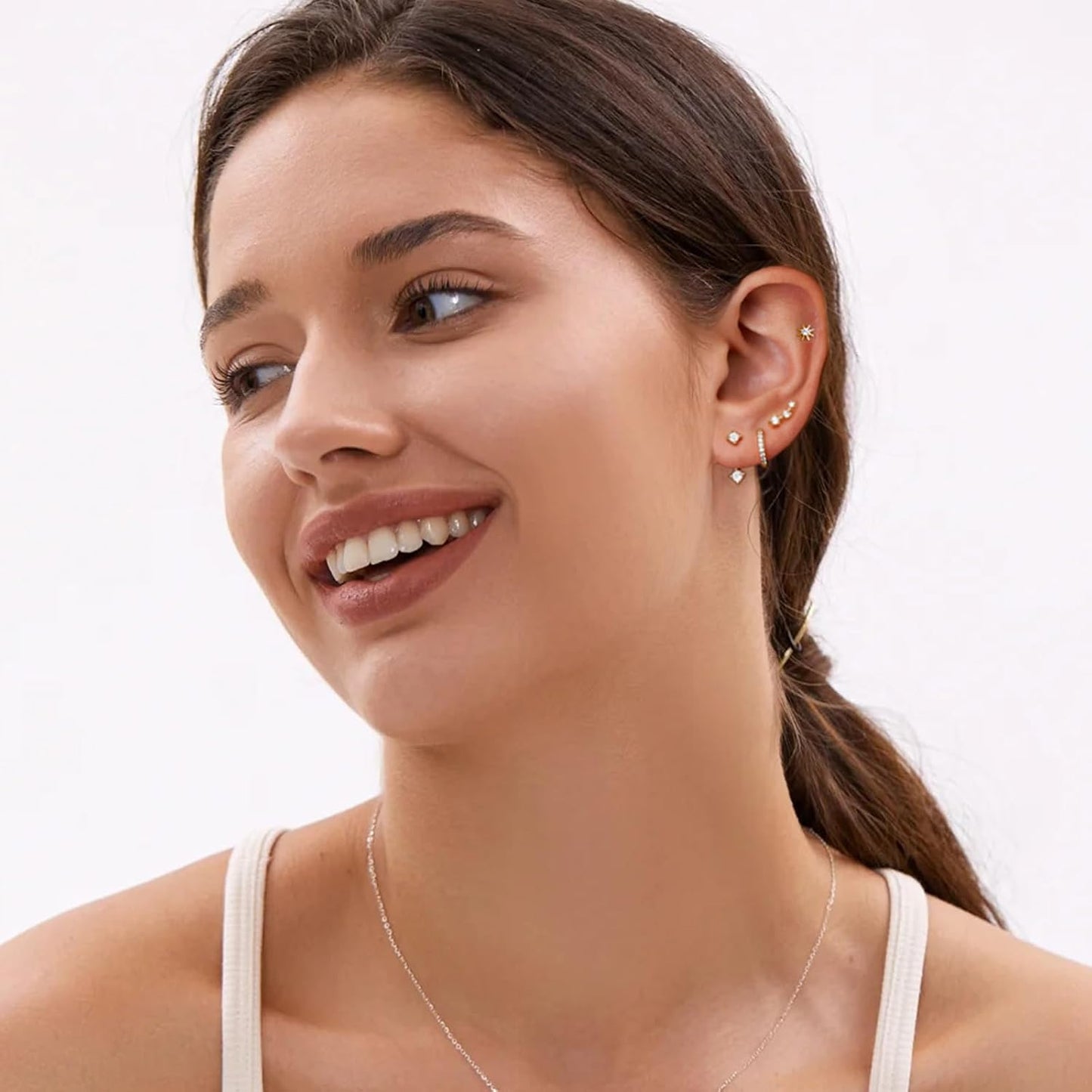 Set de 6 aretes de mujer tipo dormilona chapados en oro de 14 quila...