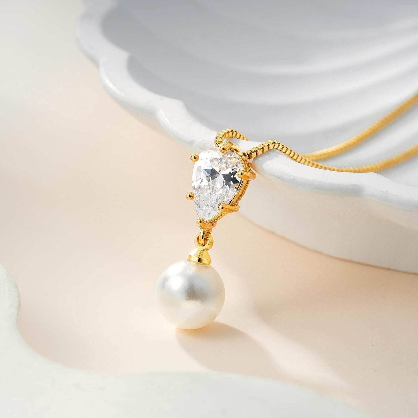 Eaciy Collares de perlas para mujer, modernos, chapados en oro de 1...