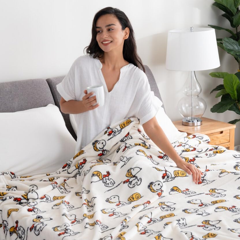 Berkshire Blanket Peanuts® VelvetLoft® - Manta de felpa de Snoopy c...