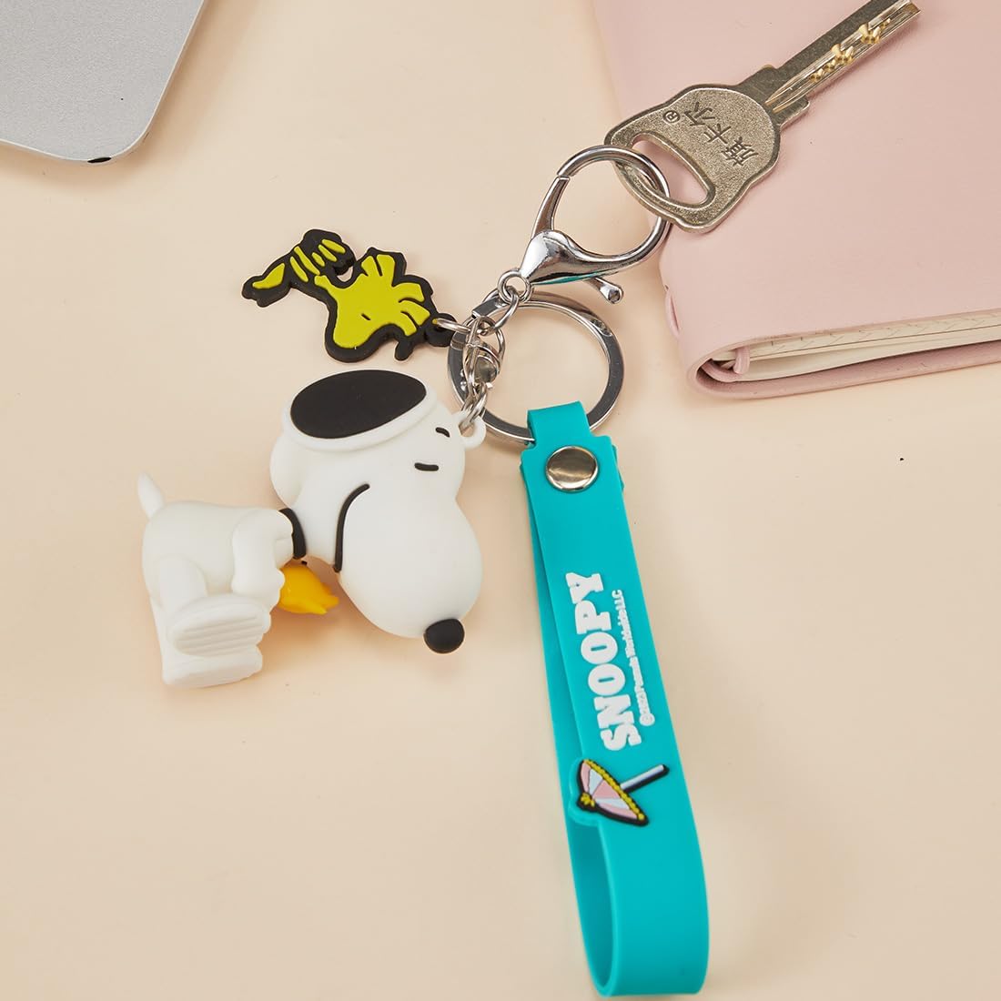 MINISO Snoopy Llavero Colección de Dijes para Bolsa Peanuts Lindo D...