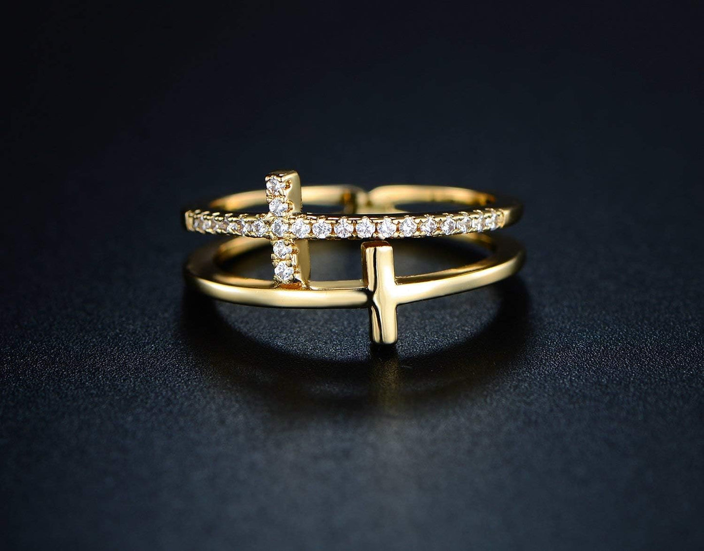 Barzel Anillo de doble cruz con circonita cúbica chapada en oro de...