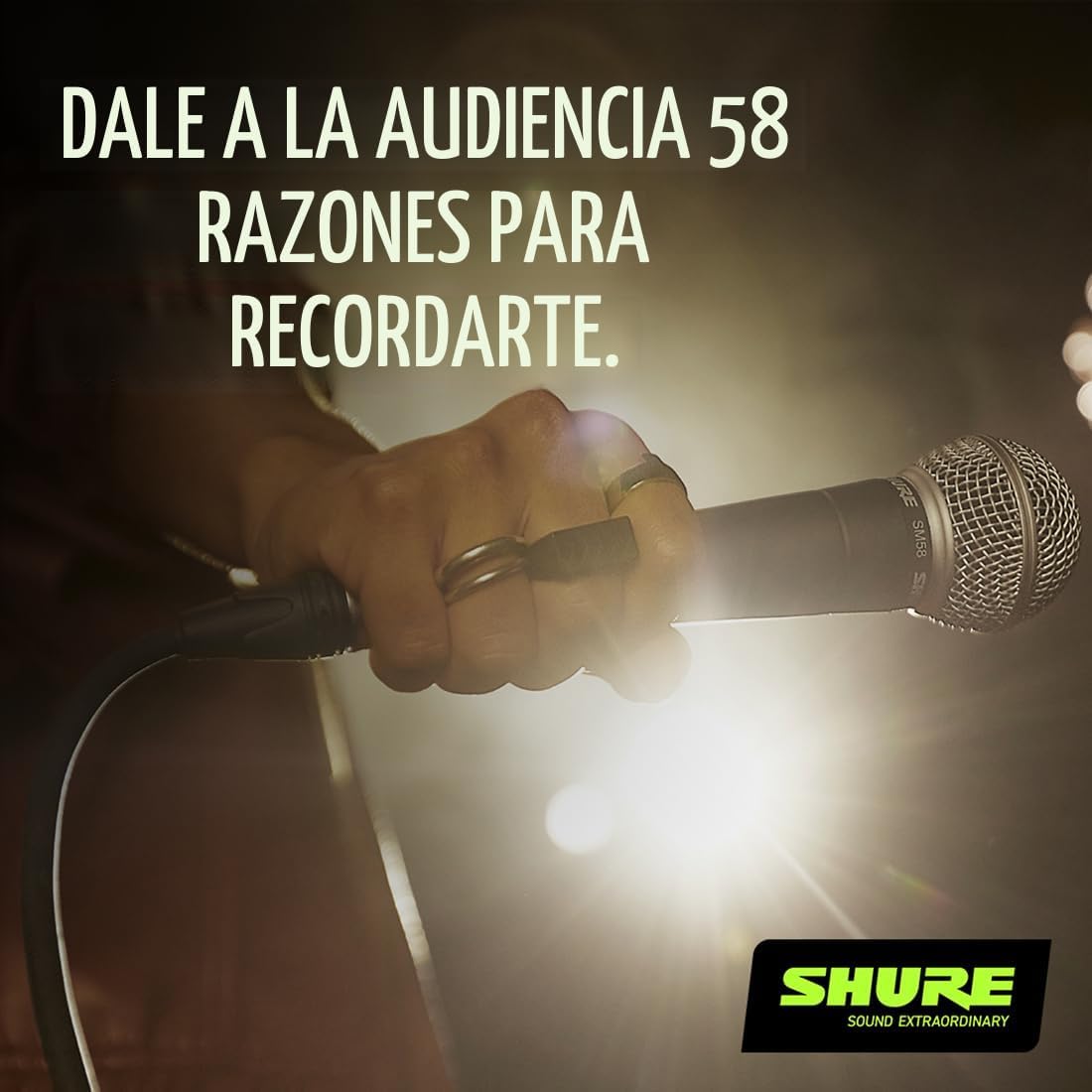Micrófono SHURE, Negro | Micrófono vocal dinámico cardioide para es...