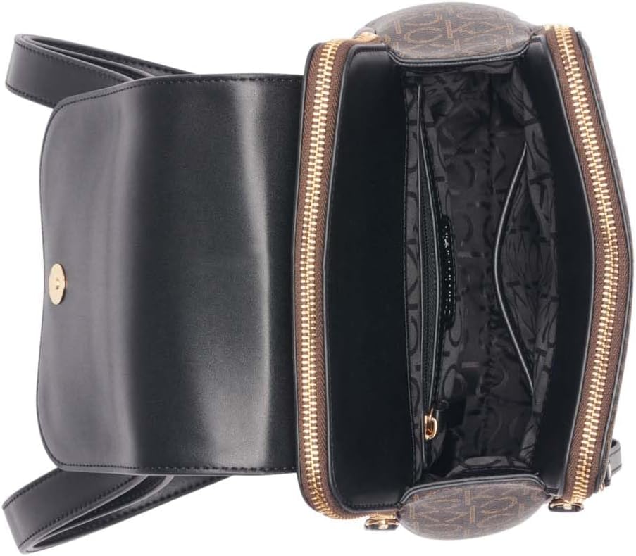 Calvin Klein mochila Elaine Signature Key Item con solapa para muje...