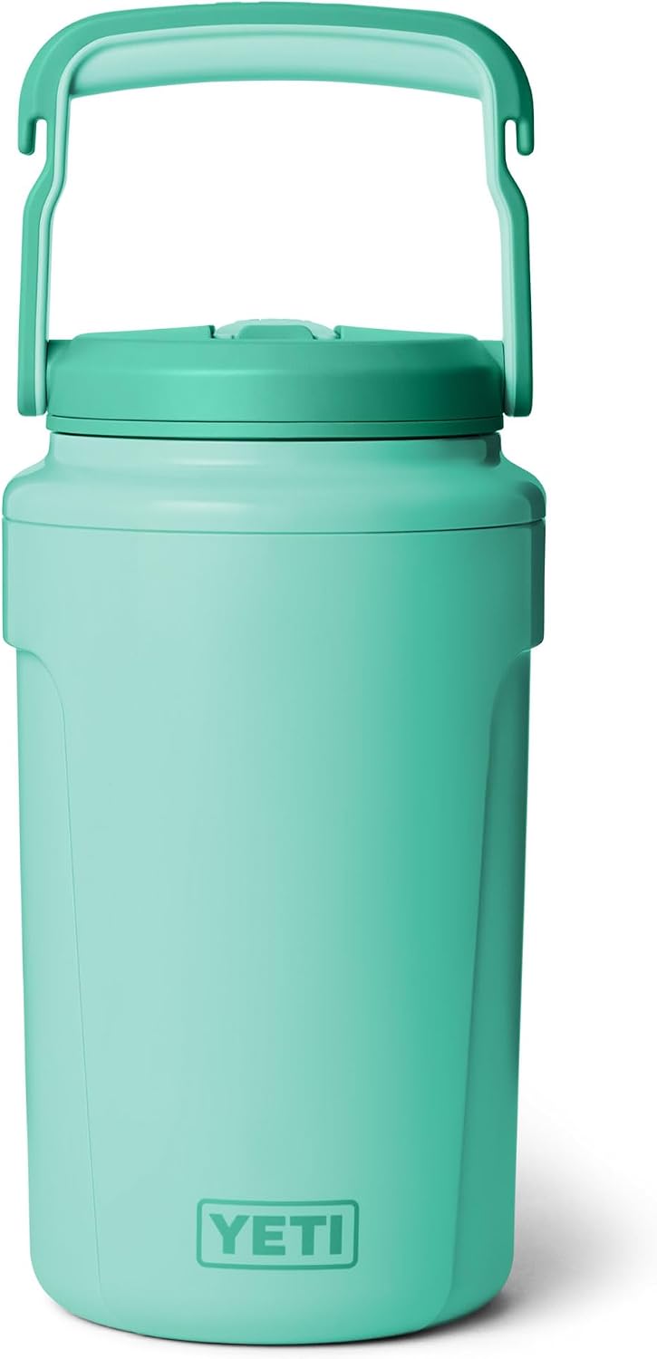 YETI Silo - Jarra de agua aislada con tapa de popote de medio galón...