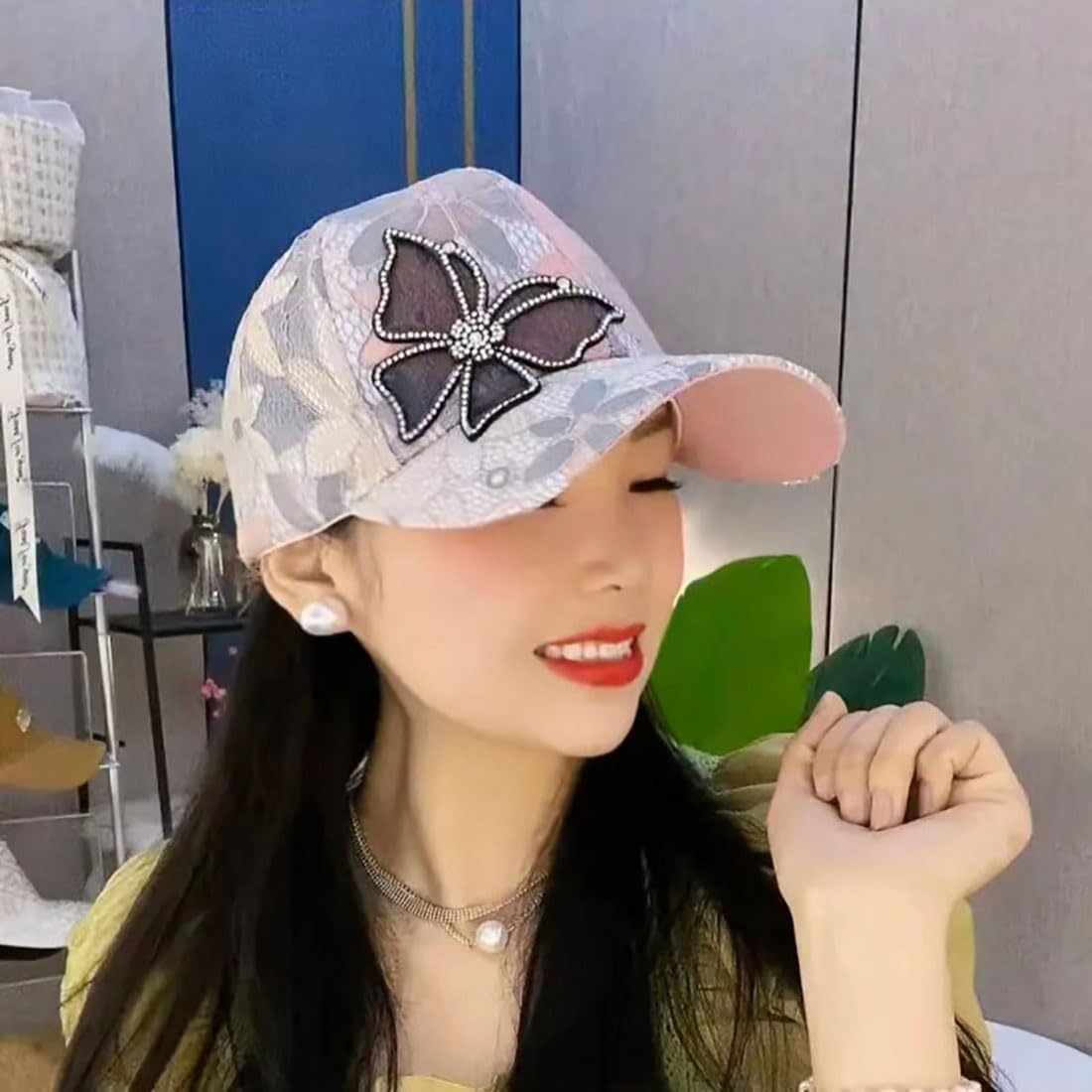 Gorra de béisbol con incrustaciones de diamantes de imitación brill...