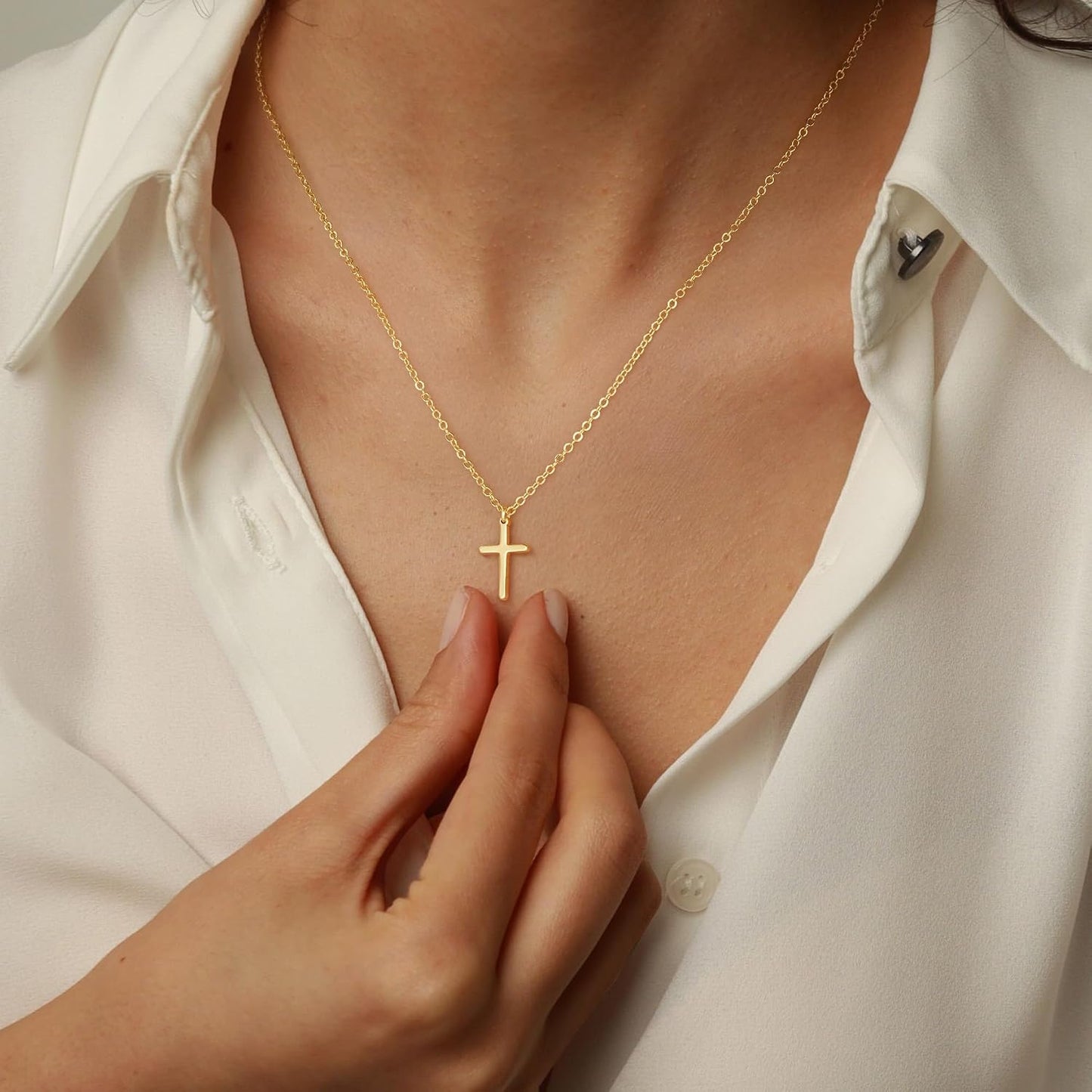 Turandoss Collar de Cruz de Oro para Mujeres - Delicado Collar de C...