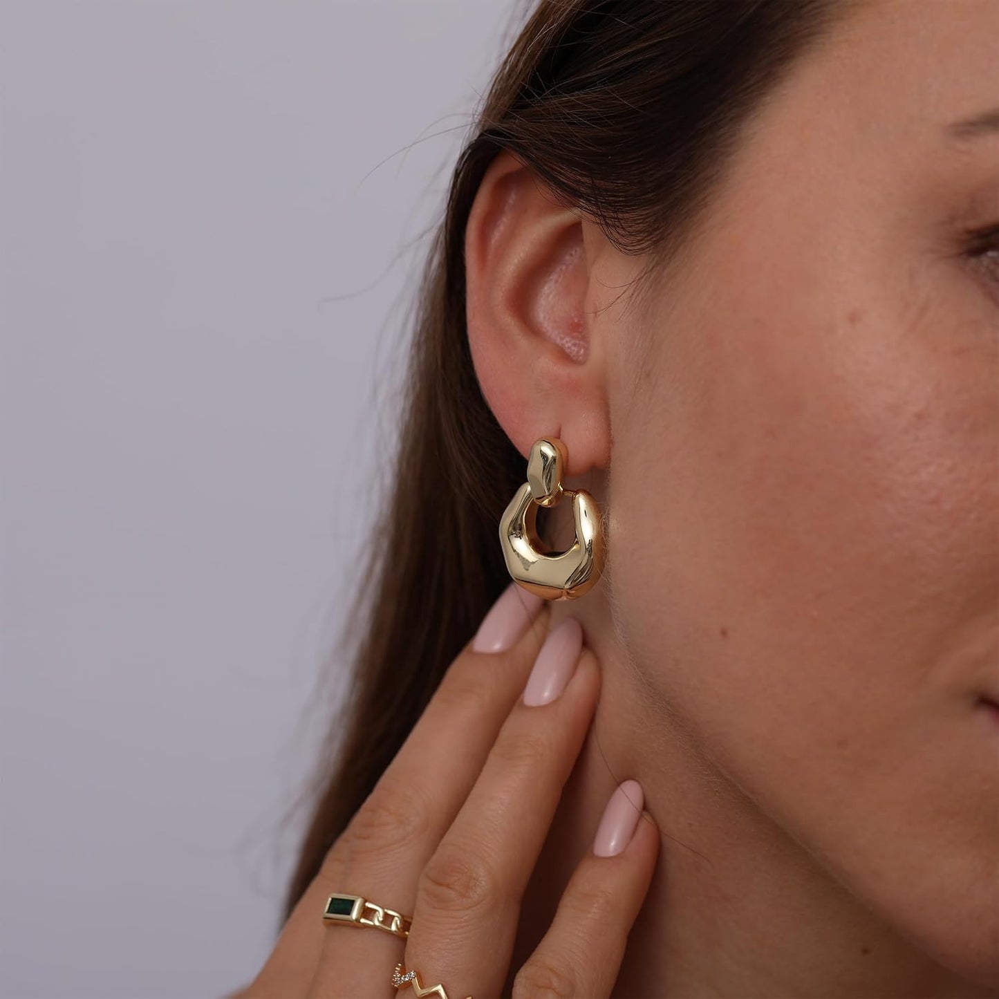 Amicon Pendientes de oro grueso para mujer, chapados en oro de 14 q...