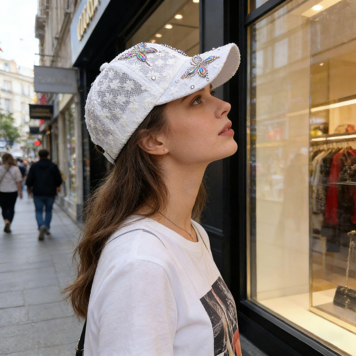 Gorra de béisbol con incrustaciones de diamantes de imitación brill...