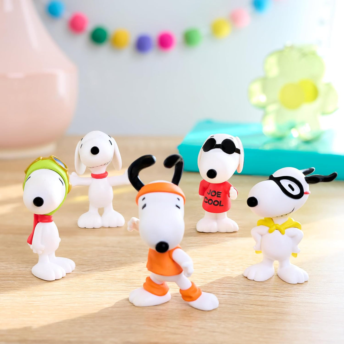 Peanuts Snoopy - Juego de figuras coleccionables, paquete de 5 figu...