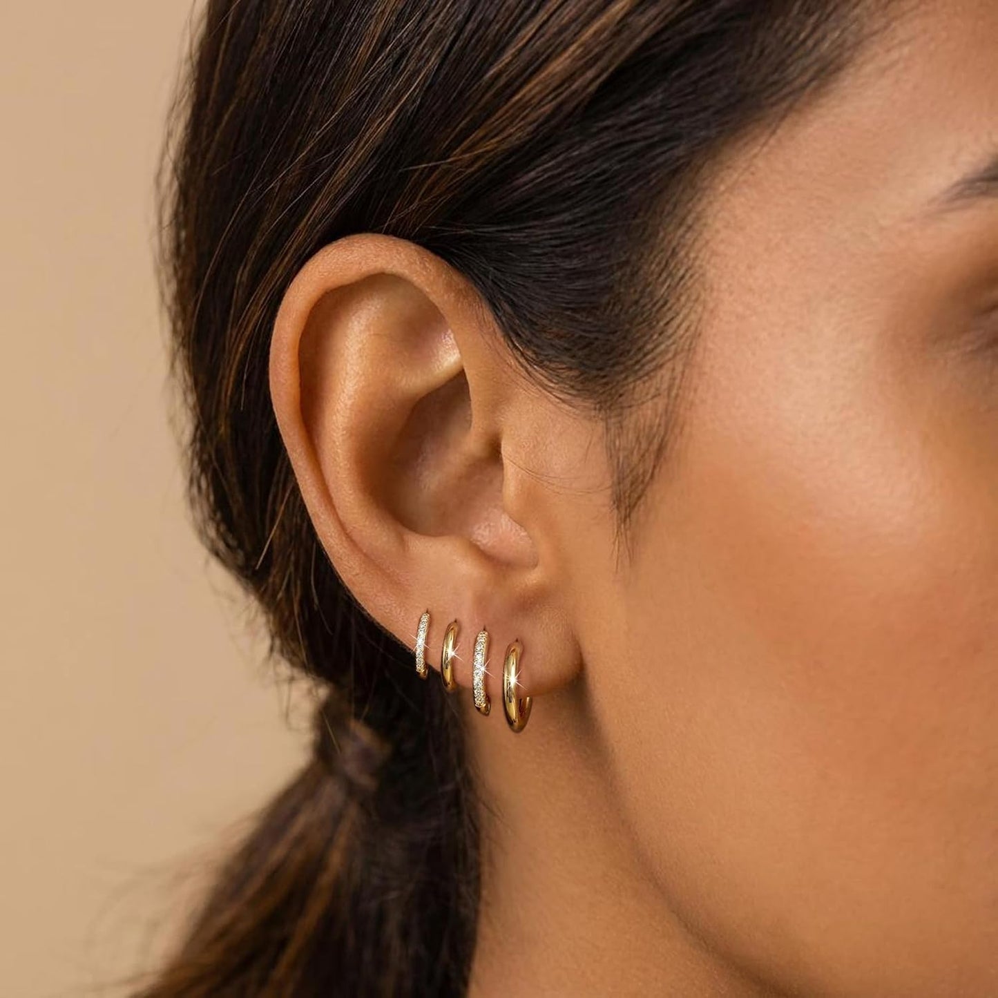 Maxcate Juego de 4 pares de aretes pequeños de aro de oro para muje...