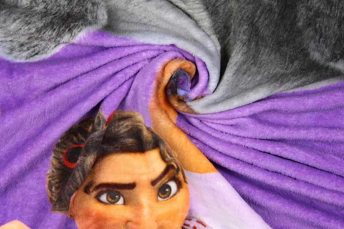 Disney Encanto Luisa Flex Donkey Lift - Manta de felpa (46 x 60 pies)