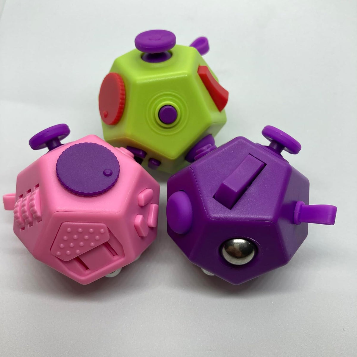 Cubo pequeño de juguetes antiestrés \u2013 Cubo de 12 lados antians...