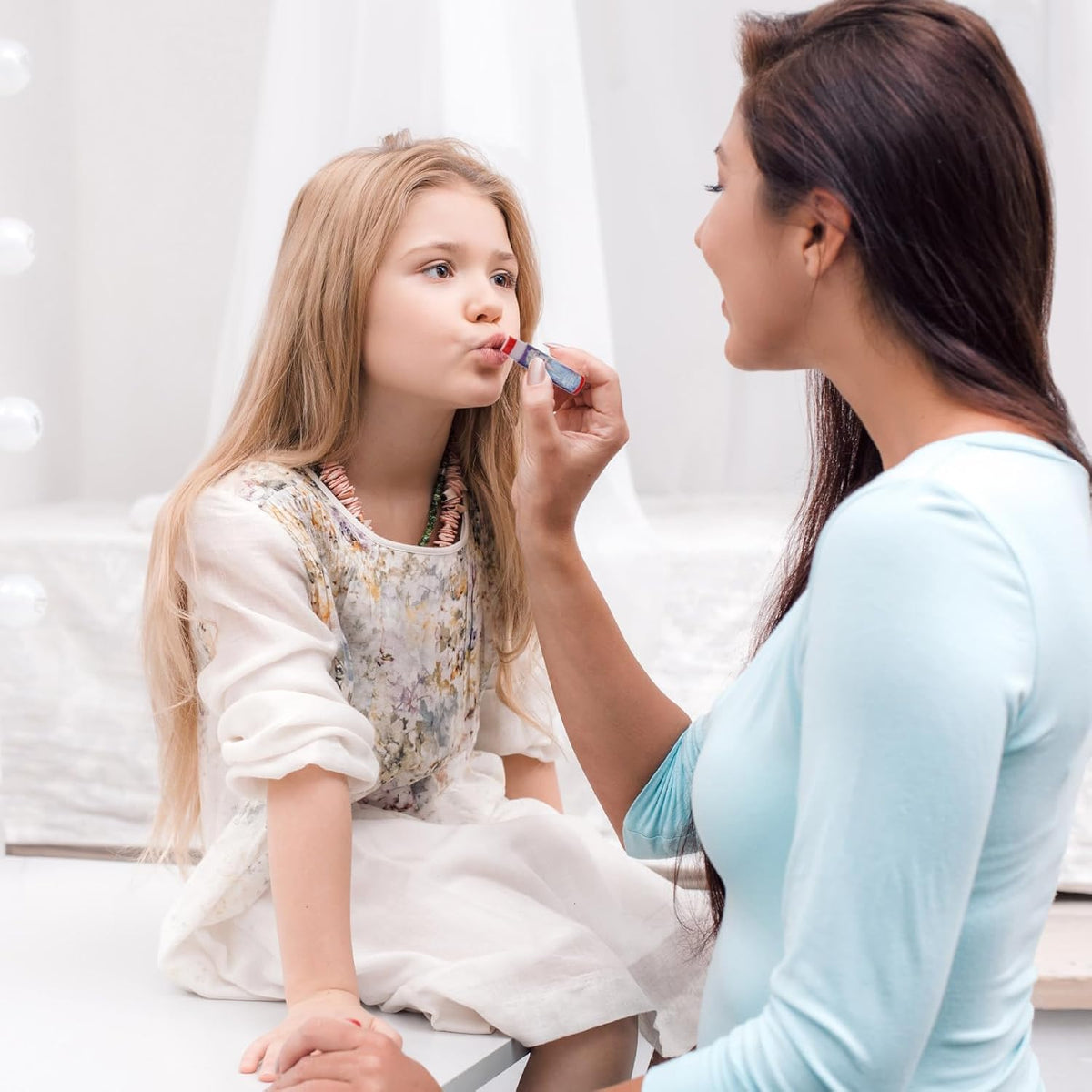 Disney Frozen - Juego de maquillaje con bolso, brillo de labios y a...