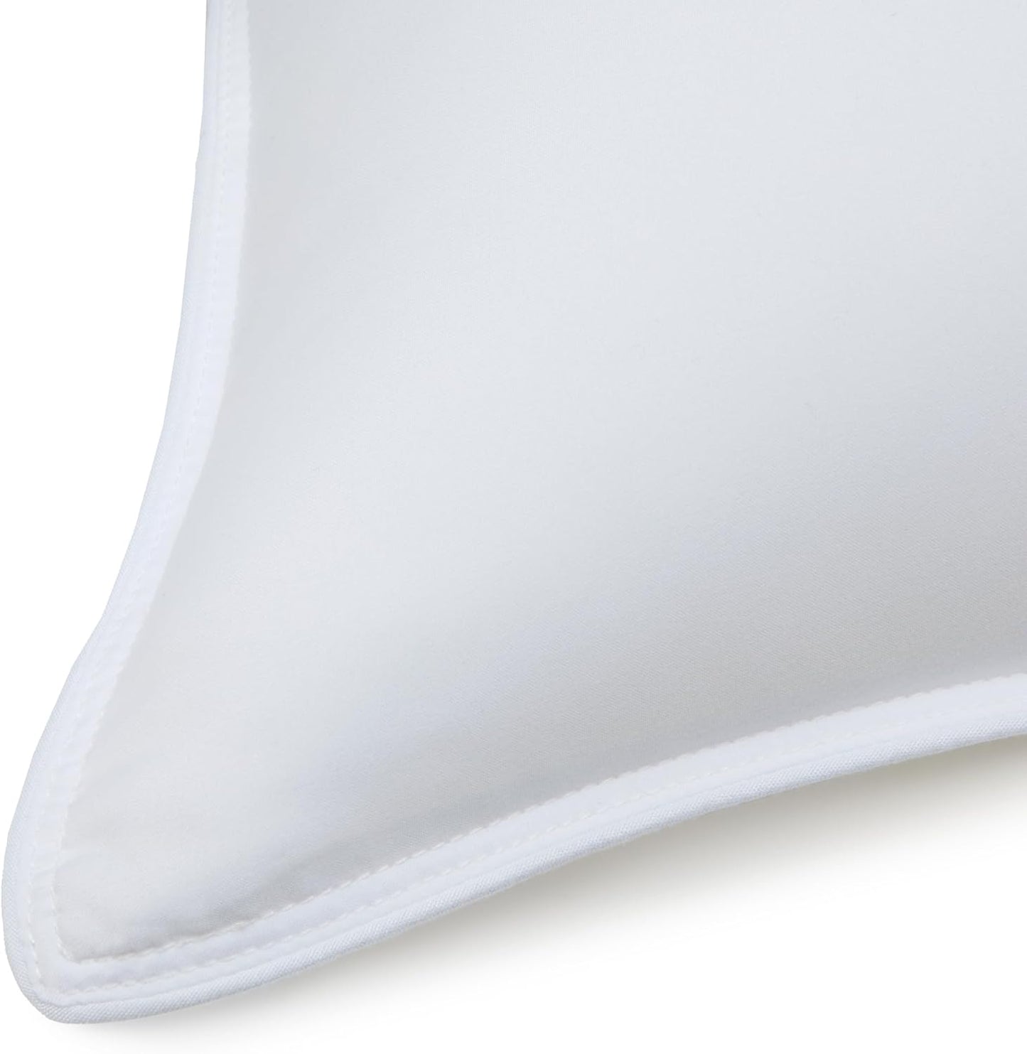 Amazon Basics - Almohadas de cama con relleno alternativo, de densi...