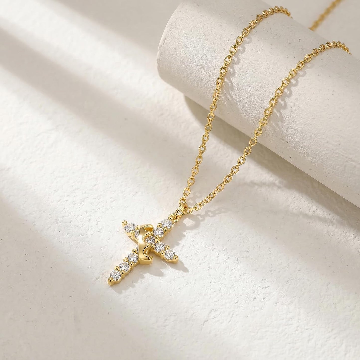 Selncfyt Collar de cruz para mujer, chapado en oro de 14 quilates,...