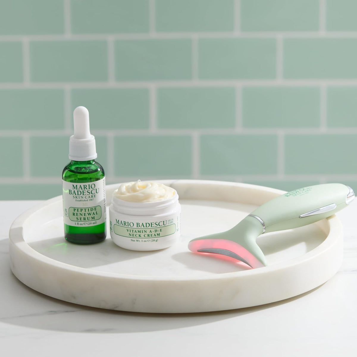Mario Badescu Masajeador térmico de triple luz para cara y cuello,...