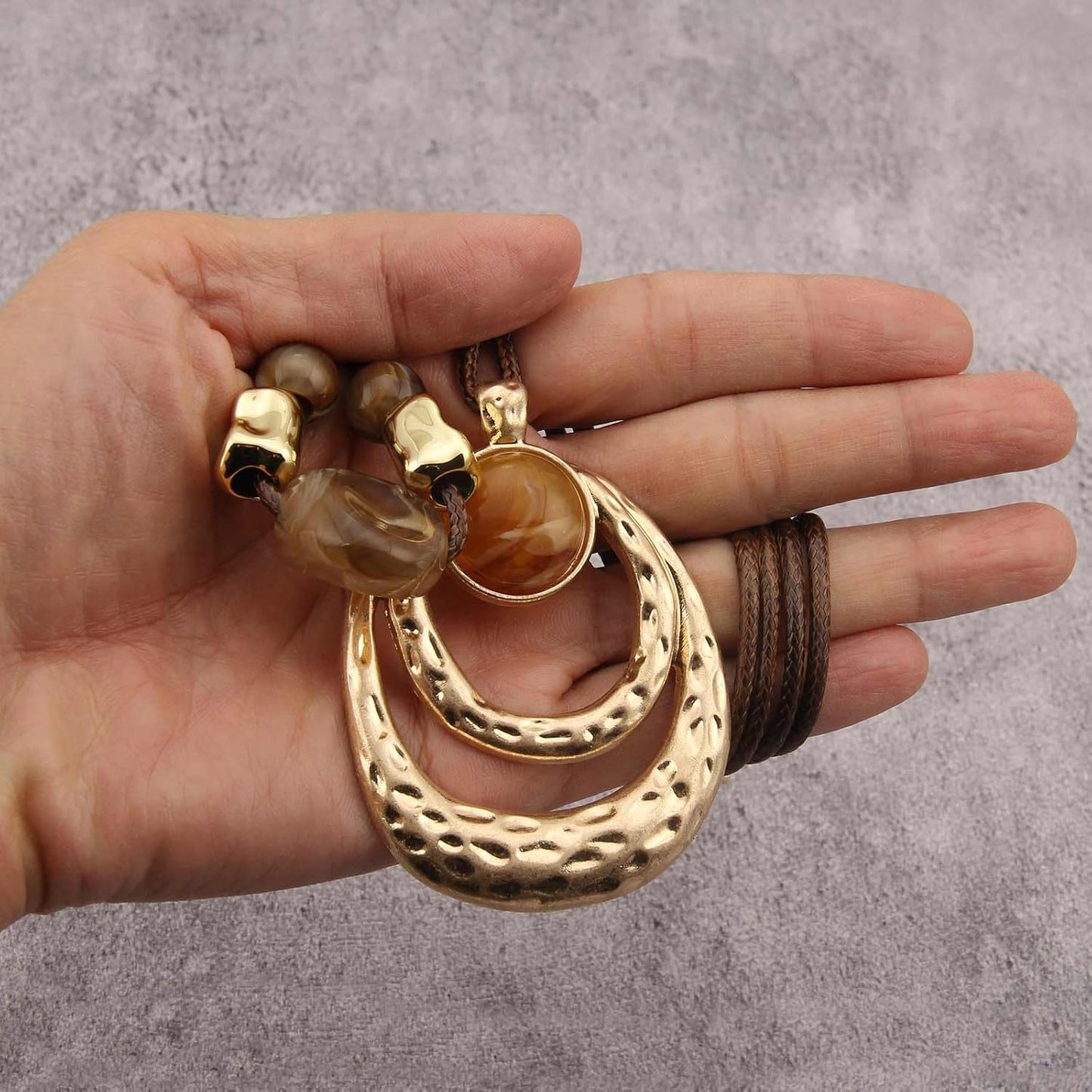 joymiao Collares bohemios para mujer, collar de círculo grueso, gar...