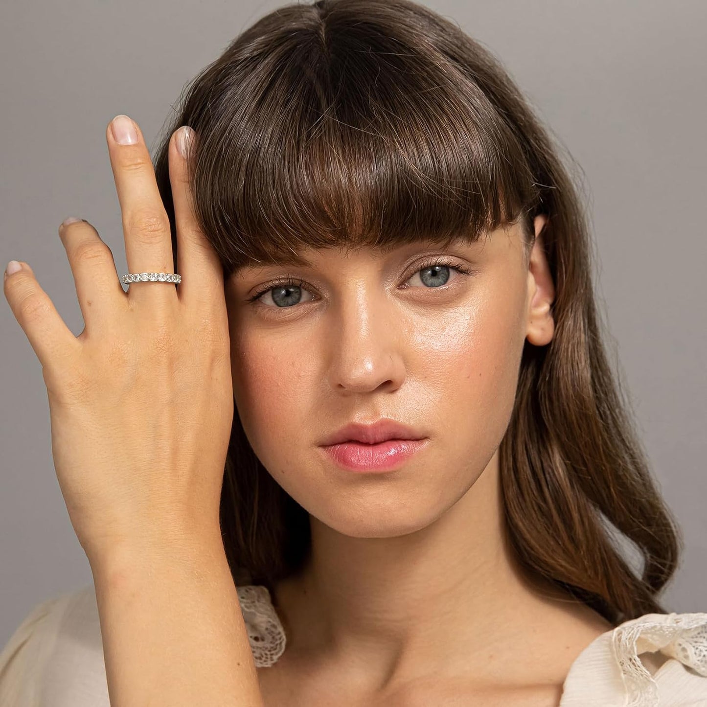 PAVOI Anillo de eternidad chapado en oro de 14 quilates para mujer...