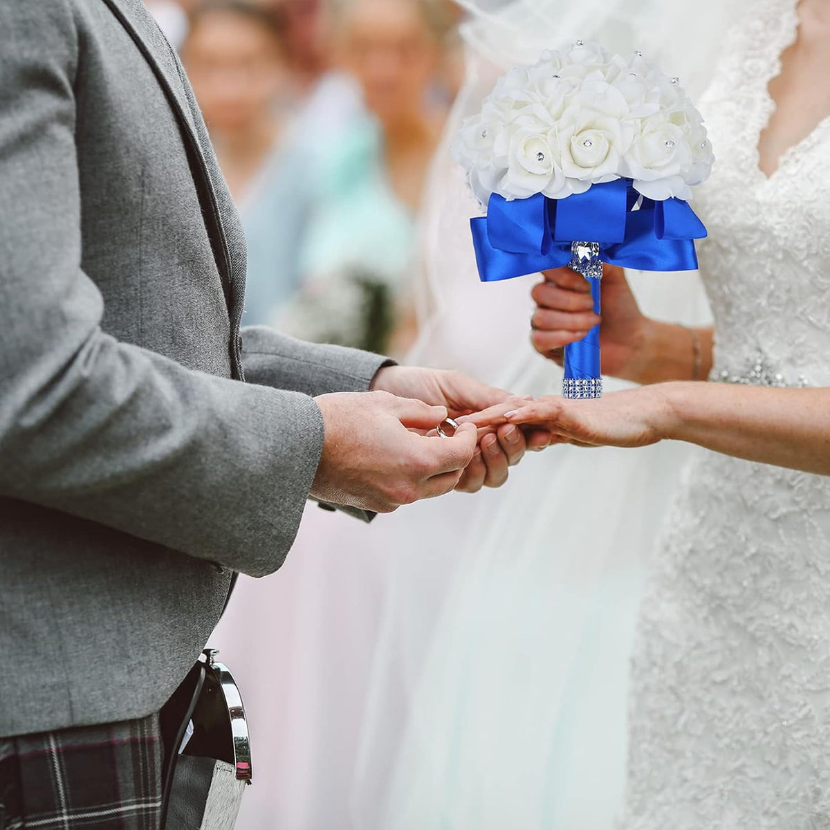 Febou Ramo de boda, ramo de dama de honor azul hecho a mano con cin...