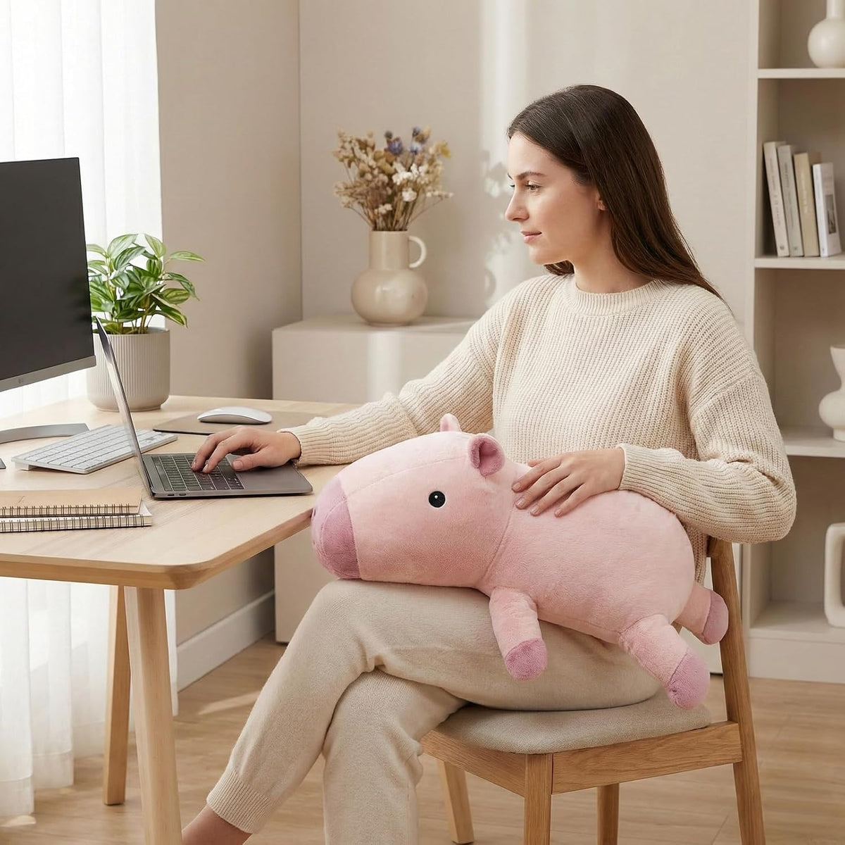 WEIGEDU - Juguete de peluche Capybara rosa, 18.9 pulgadas | Almohad...