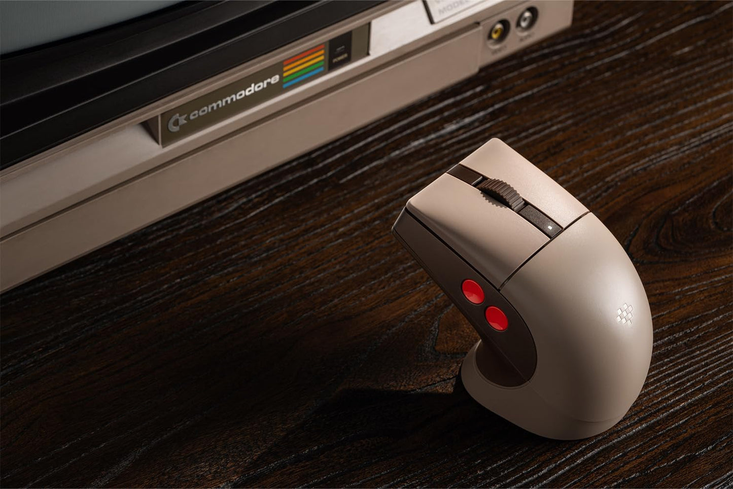 8BitDo Ratón retro R8 con base de carga, sensor óptico PAW 3395 DPI...