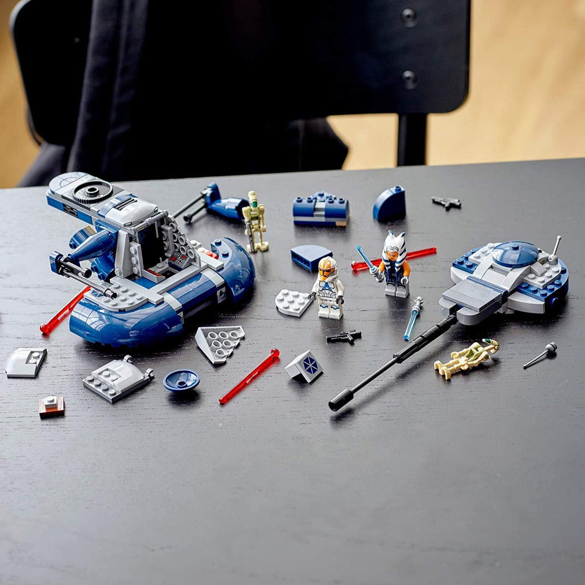 LEGO Star Wars: The Clone Wars Tanque de Asalto Blindado (AAT) 7528...