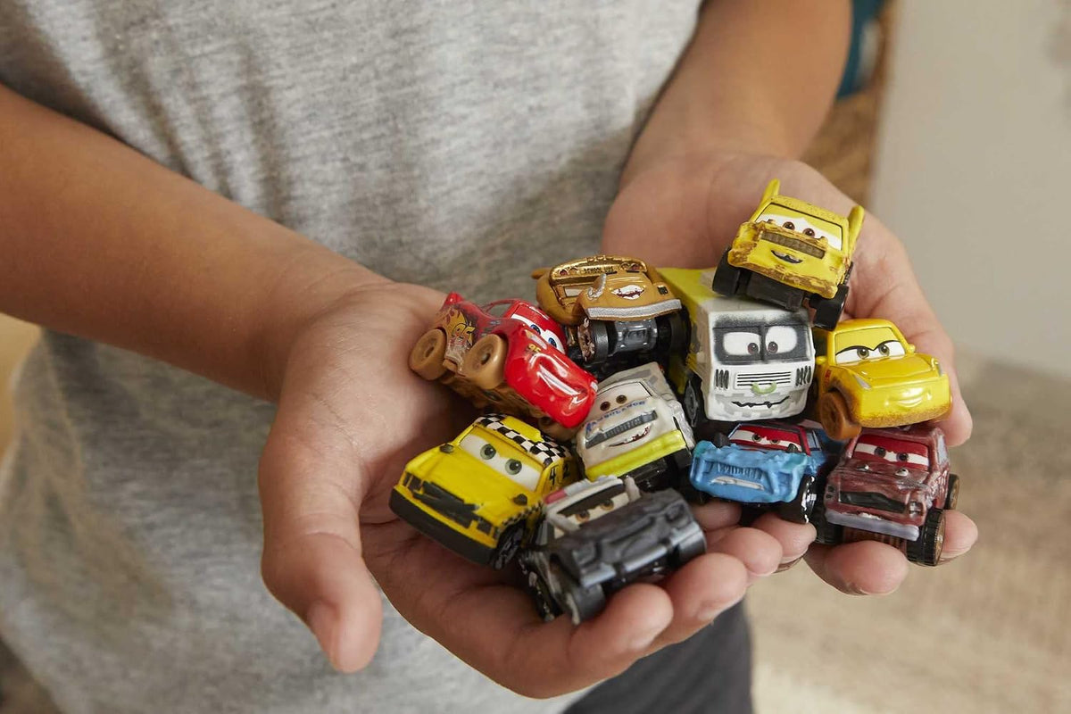 Mattel Disney Pixar Cars Mini Racers, paquete de 10 vehículos colec...