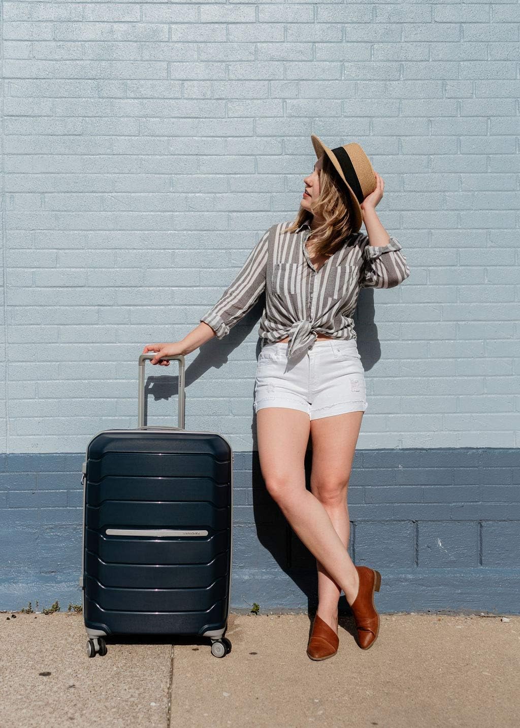 Samsonite Freeform, maleta rígida expandible con ruedas giratorias...