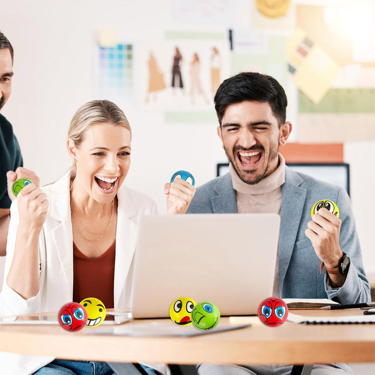 30 piezas de bolas de estrés con caras, bolas de apretar divertidas...