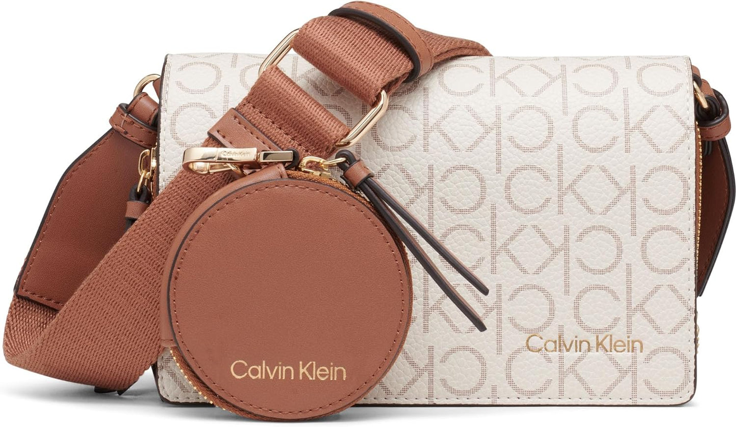 Calvin Klein Bolso bandolera Millie con triple compartimento para m...